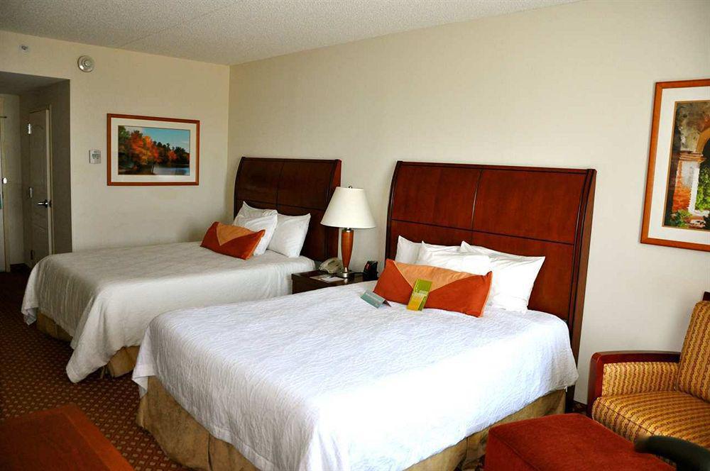 Hilton Garden Inn Harrisburg East Bilik gambar