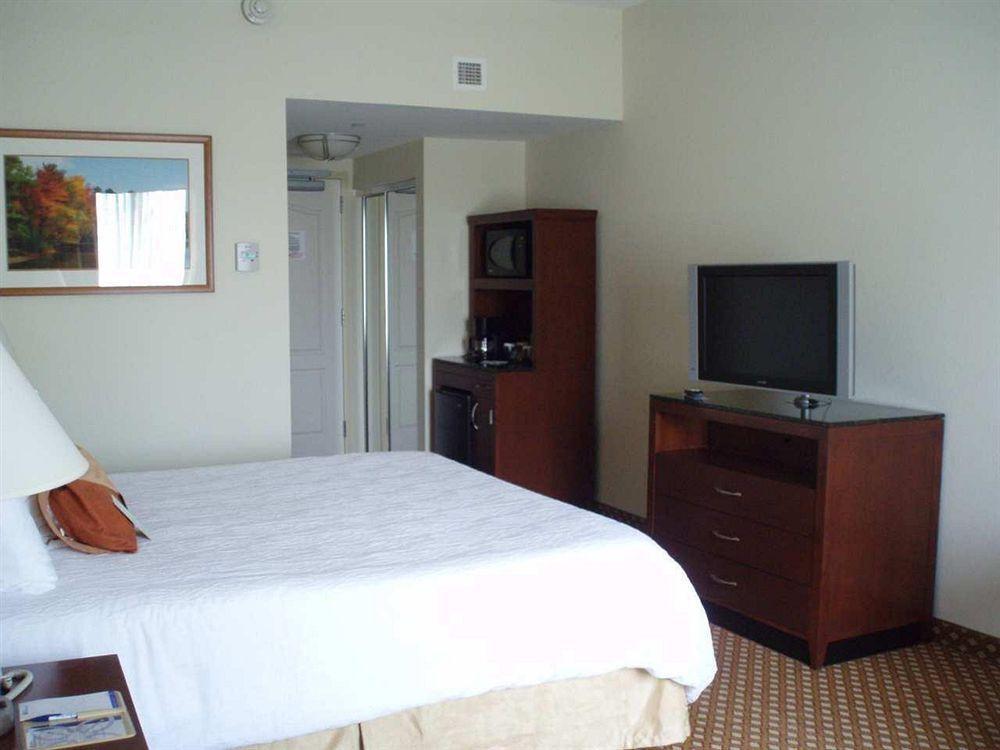 Hilton Garden Inn Harrisburg East Bilik gambar